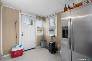 948 Wayne St, Bridgeport, CT 06606 - Photo 38