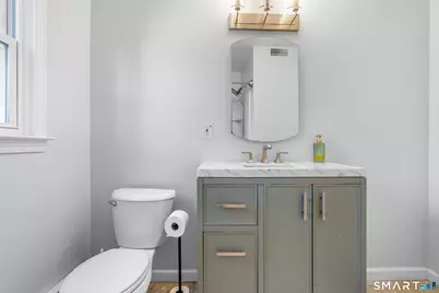 948 Wayne Street, Bridgeport, CT 06606 - Photo 8