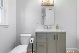 948 Wayne St, Bridgeport, CT 06606 - Photo 8