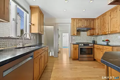 49 Buena Vista Street, Stamford, CT 06907 - Photo 8