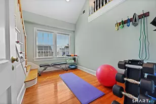 49 Buena Vista St, Stamford, CT 06907 - Photo 12