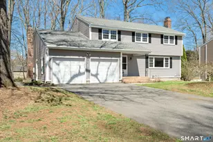 77 Deerfield Dr, Glastonbury, CT 06033 - Photo 2