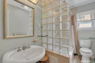 20 Hill Farm Rd, Bloomfield, CT 06002 - Photo 10