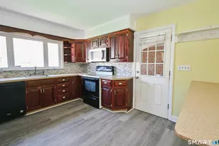 55 Barton St, Torrington, CT 06790 - Photo 6