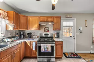 170 Ferry St, New Haven, CT 06513 - Photo 10