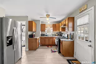 170 Ferry St, New Haven, CT 06513 - Photo 8