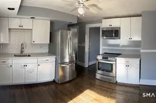 217 Hillcrest Rd, Bridgeport, CT 06606 - Photo 16