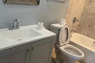 217 Hillcrest Rd, Bridgeport, CT 06606 - Photo 20