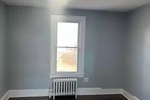 217 Hillcrest Rd, Bridgeport, CT 06606 - Photo 6