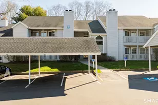 82 Crown Knoll Ct, Groton, CT 06340 - Photo 4