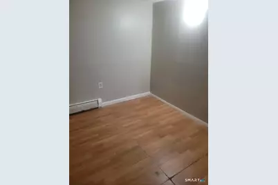 116 Springdale Avenue #1st Flr, Meriden, CT 06451 - Photo 4