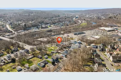 32 Greenwood Street, Naugatuck, CT 06770 - Photo 6