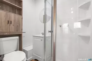 32 Greenwood St, Naugatuck, CT 06770 - Photo 12