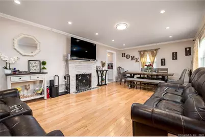 21 Hirsch Road, Stamford, CT 06905 - Photo 2