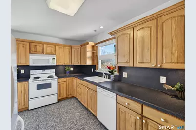 6 Cedar Street, Waterford, CT 06385 - Photo 12