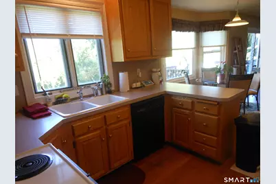 29 Skyview Terrace, Manchester, CT 06040 - Photo 4