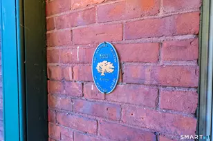 10 Columbia St, Hartford, CT 06106 - Photo 4