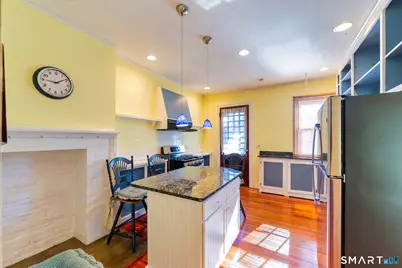 10 Columbia Street, Hartford, CT 06106 - Photo 10