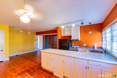 10 Columbia Street, Hartford, CT 06106 - Photo 34