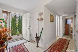 10 Linden Ct, Bloomfield, CT 06002 - Photo 16
