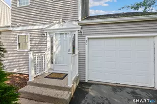 10 Linden Ct, Bloomfield, CT 06002 - Photo 2