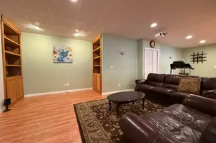 631 Avon Dr, Orange, CT 06477 - Photo 32
