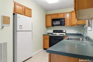 202 Stoney Way, New Fairfield, CT 06812 - Photo 6