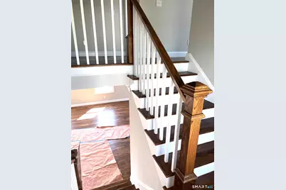 277 Alba Avenue, Bridgeport, CT 06606 - Photo 20