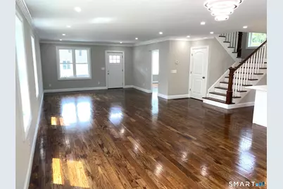 277 Alba Avenue, Bridgeport, CT 06606 - Photo 12
