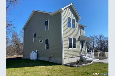 277 Alba Avenue, Bridgeport, CT 06606 - Photo 4