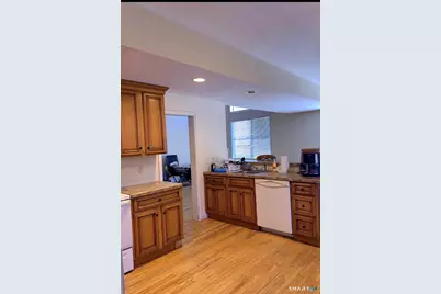 30 Delaware Avenue, Waterbury, CT 06708 - Photo 4