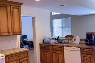 30 Delaware Ave, Waterbury, CT 06708 - Photo 4