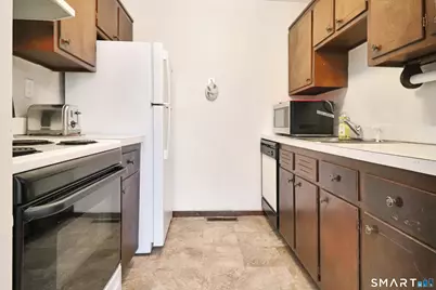 98 Webster Court #98, Newington, CT 06111 - Photo 2