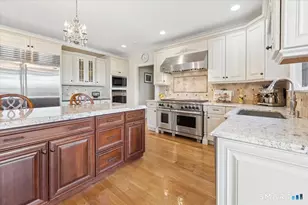 22 Nature Ln, Shelton, CT 06484 - Photo 10