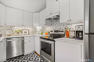 53 Maple St, Darien, CT 06820 - Photo 8