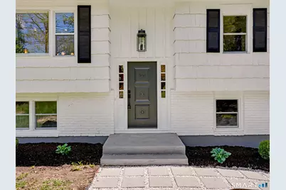 6 Eric Court, Norwalk, CT 06851 - Photo 4