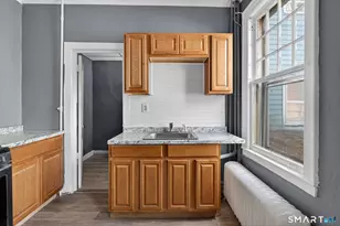 187 Whitney St, Hartford, CT 06105 - Photo 10