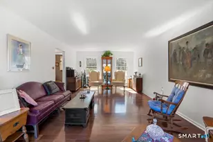 290 Tanglewood Cir, Milford, CT 06461 - Photo 12