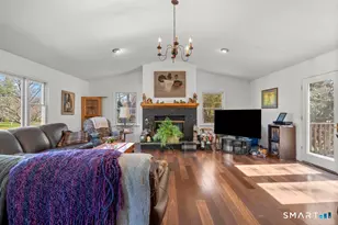 290 Tanglewood Cir, Milford, CT 06461 - Photo 6