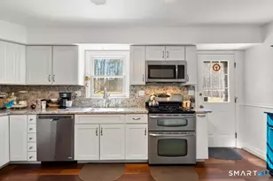 290 Tanglewood Cir, Milford, CT 06461 - Photo 4