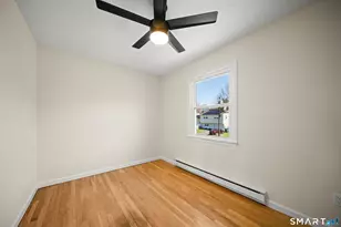 25 Greenview Dr, Waterbury, CT 06708 - Photo 16