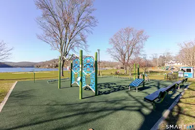 7 Ivy Lane, Danbury, CT 06811 - Photo 32