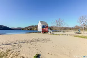 7 Ivy Ln, Danbury, CT 06811 - Photo 28