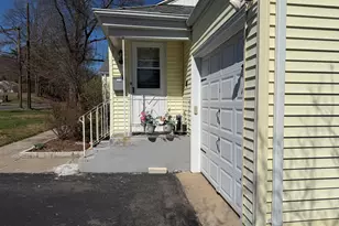 14 Prospect St, Bloomfield, CT 06002 - Photo 2