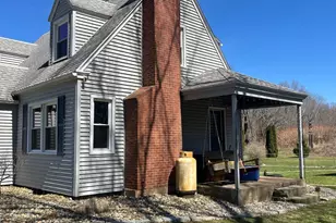 138 Mountain St, Ellington, CT 06029 - Photo 2