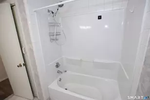 79 Webster Ct, Newington, CT 06111 - Photo 16