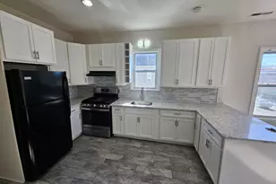 236 Brooks St, Bridgeport, CT 06608 - Photo 2