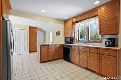 7 Cedar Crest Road, Trumbull, CT 06611 - Photo 6