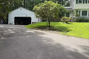 170 Bush Hill Rd, Manchester, CT 06040 - Photo 2