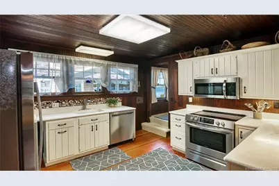 106 East Shore Avenue, Groton, CT 06340 - Photo 18